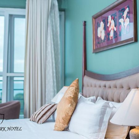 Regency Park Hotel Дар-ес-Салам Екстер'єр фото